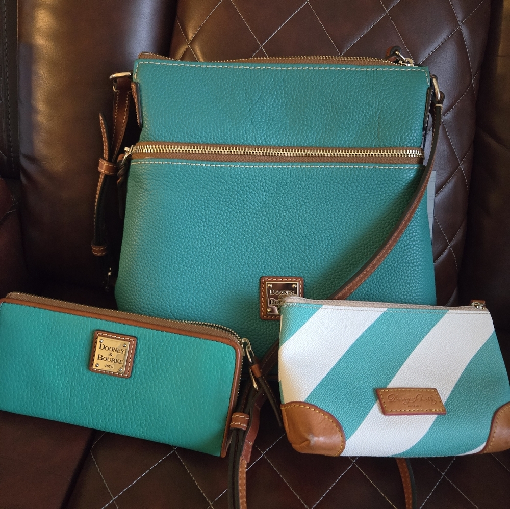 NWT Dooney & Bourke Green and Brown Crossbody Bag - Picture 10 of 10